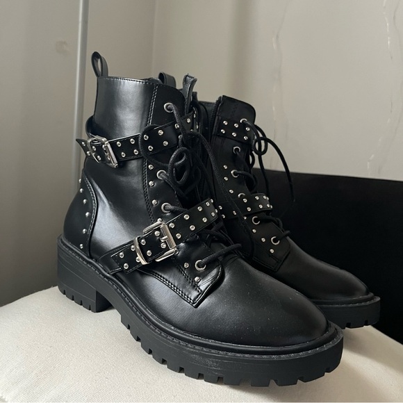 NWT Forever 21 black studded strap combat boots size 7.5 - Picture 5 of 8